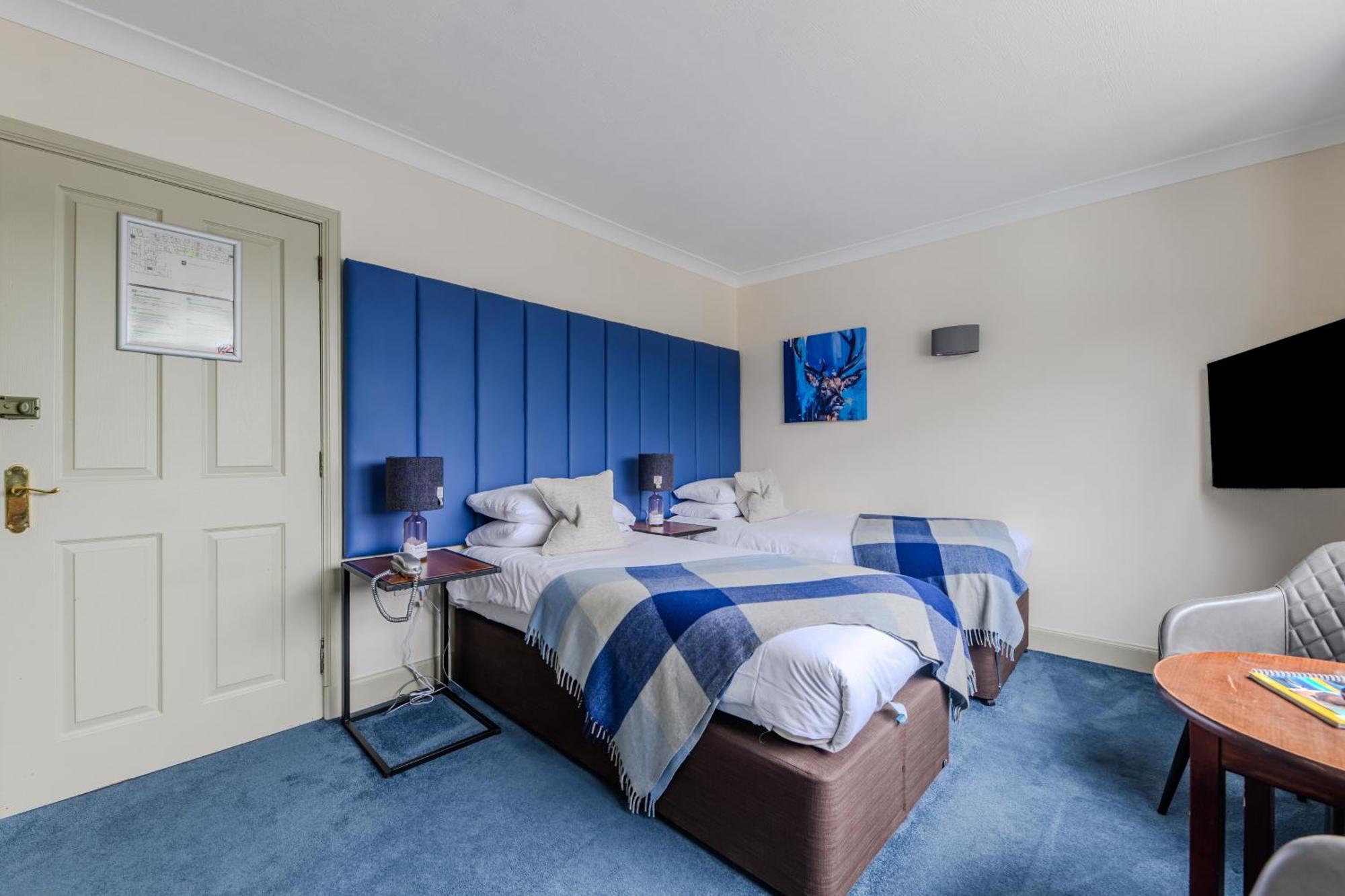 Loch Ness Clansman Hotel Drumnadrochit Ngoại thất bức ảnh