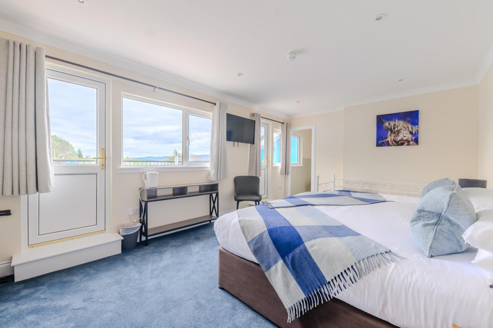 Loch Ness Clansman Hotel Drumnadrochit Ngoại thất bức ảnh